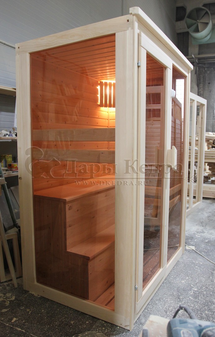 Двухместная финская сауна кабина из кедра с электрокаменкой